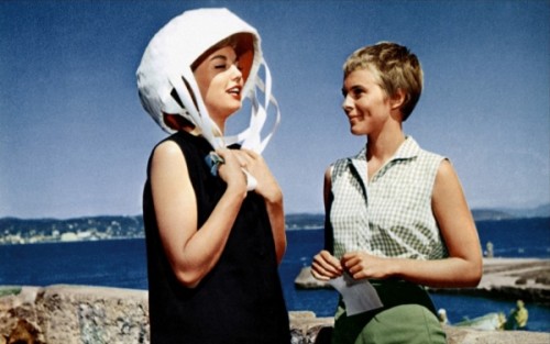 La jeune Cécile alias Jean Seberg face à son aînée et rivale, la magnétique Anne qu'il lui faut éclipser aux yeux de son père...